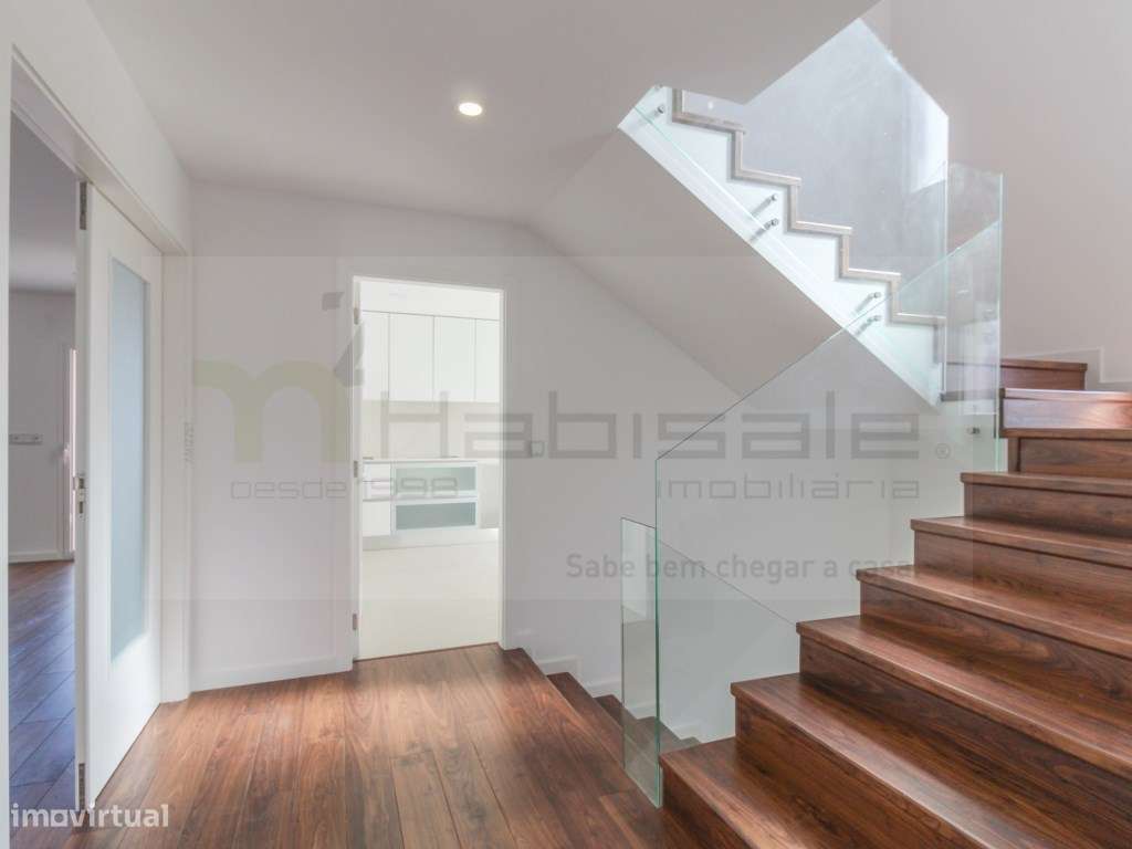 Moradia T3, situada em Areia Cascais, a curta distância da praia do...-14