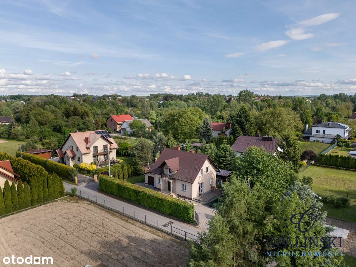 Dom z ogrodem i garażem umeblowany i wyposażony-4