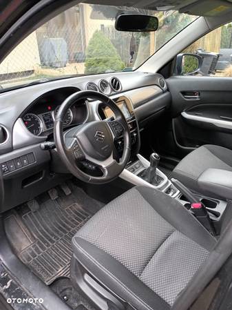 Suzuki Vitara 1.6 Premium 2WD - 2