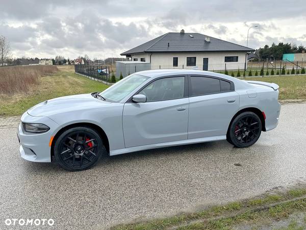 Dodge Charger 5.7 R/T - 1