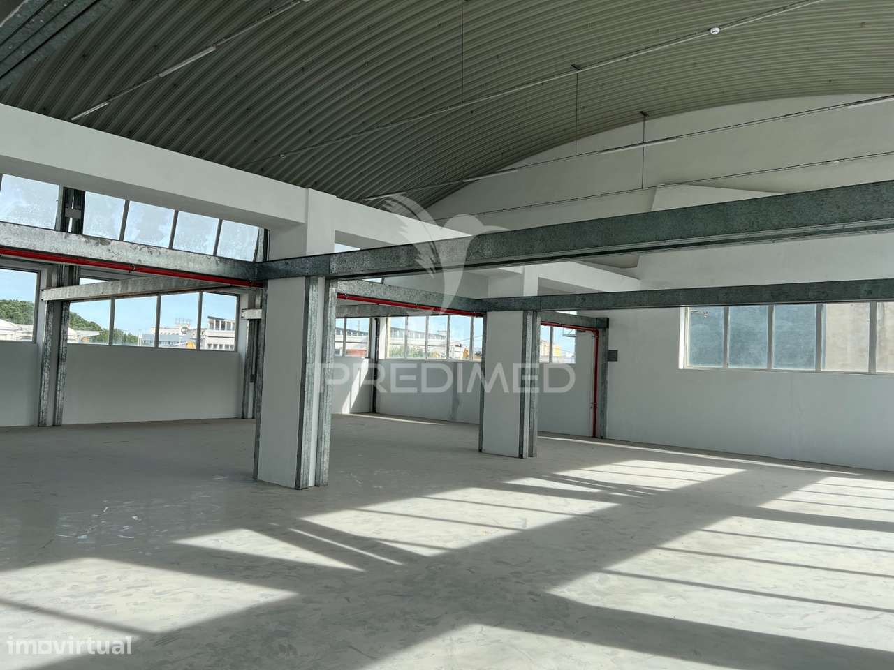 ARMAZÉNS PARA VENDA OU ARRENDAMENTO EM PRIOR VELHO - Grande imagem: 4/13