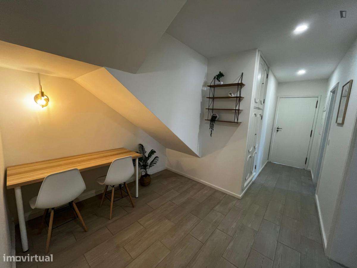 Quarto - localizado em Custóias Porto - Grande imagem: 5/9