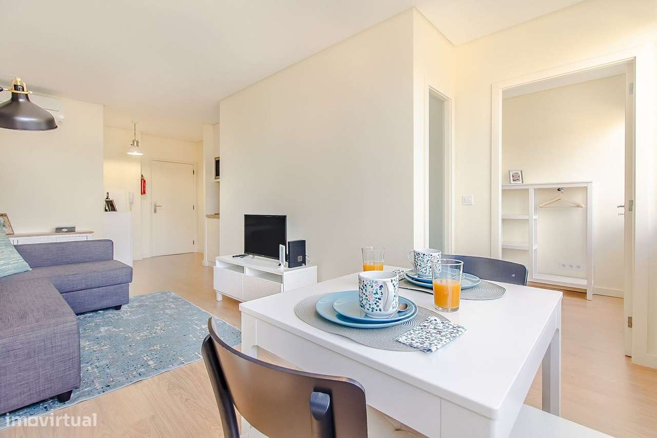 Apartamento Mobilado - União das freguesias de Cedofeita - Grande imagem: 2/19