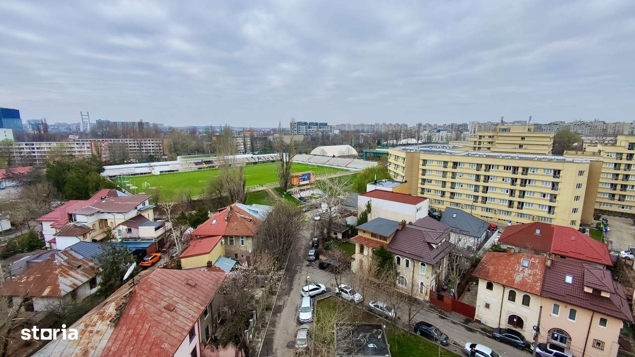 Vila 200 mp desfasurati cartier de case Belvedere Regie-3