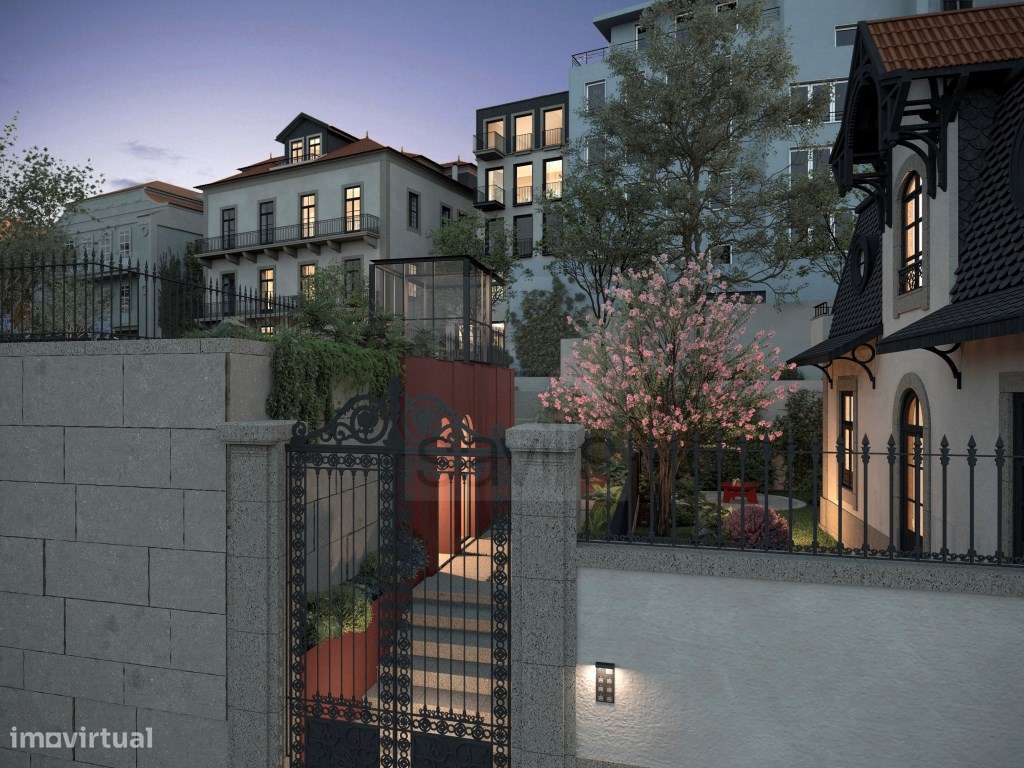 Moradia T4 na Rua da Bandeirinha, no Porto, com garagem, jardim pri... - Grande imagem: 1/27