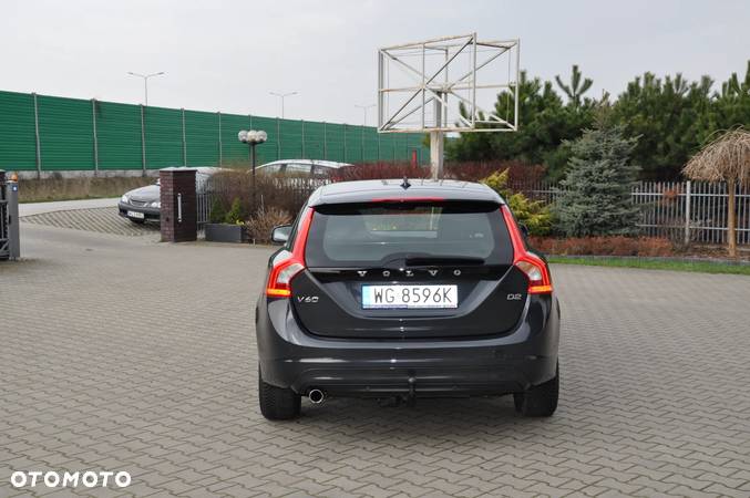 Volvo V60 D2 Momentum - 6