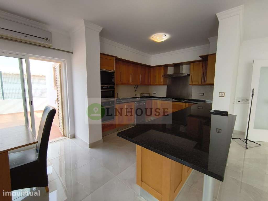 Moradia T4 com piscina e garagem - Castro Marim-16