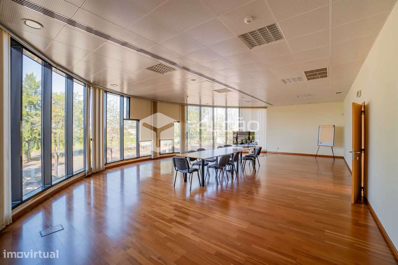 Armazém  Venda em Romeira e Várzea,Santarém-16