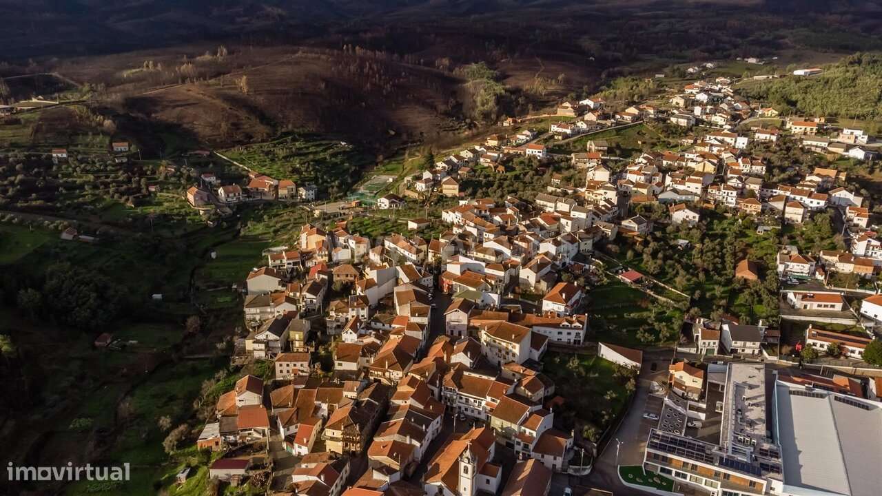 Moradia em Banda T2 / Covilhã, Peso-19