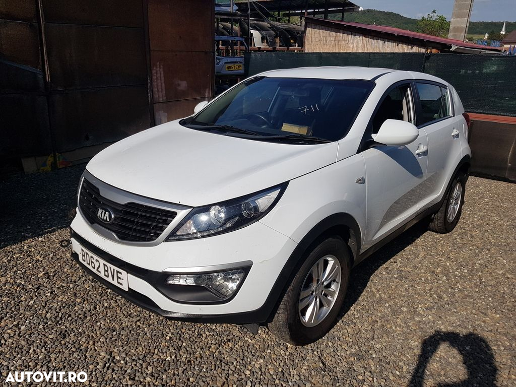 Dezmembrez Kia Sportage III 1.7 Diesel 2010-2016 - 2