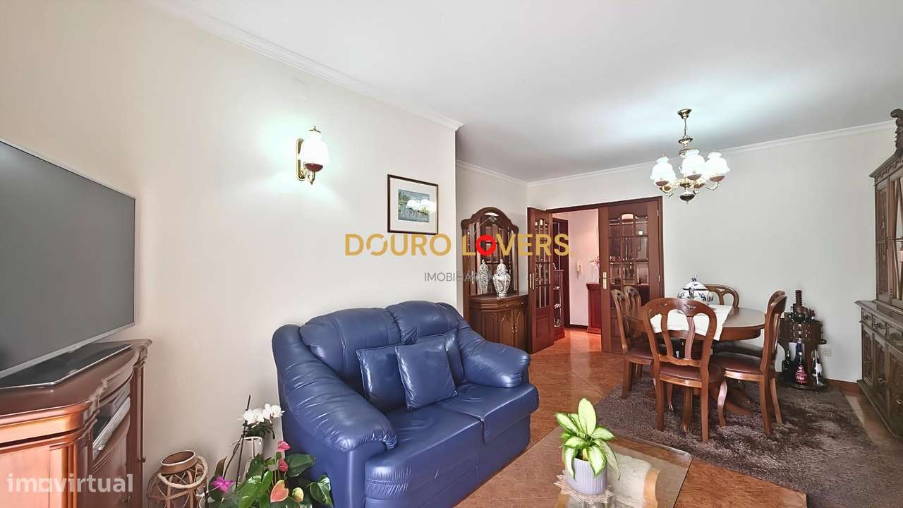 Apartamento T2 em Rio Tinto – Excelente Estado, com Garagem-8