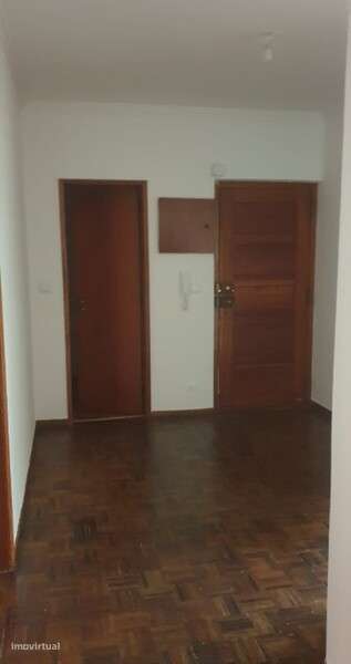 Apartamento T3 - Carregado - Grande imagem: 2/8