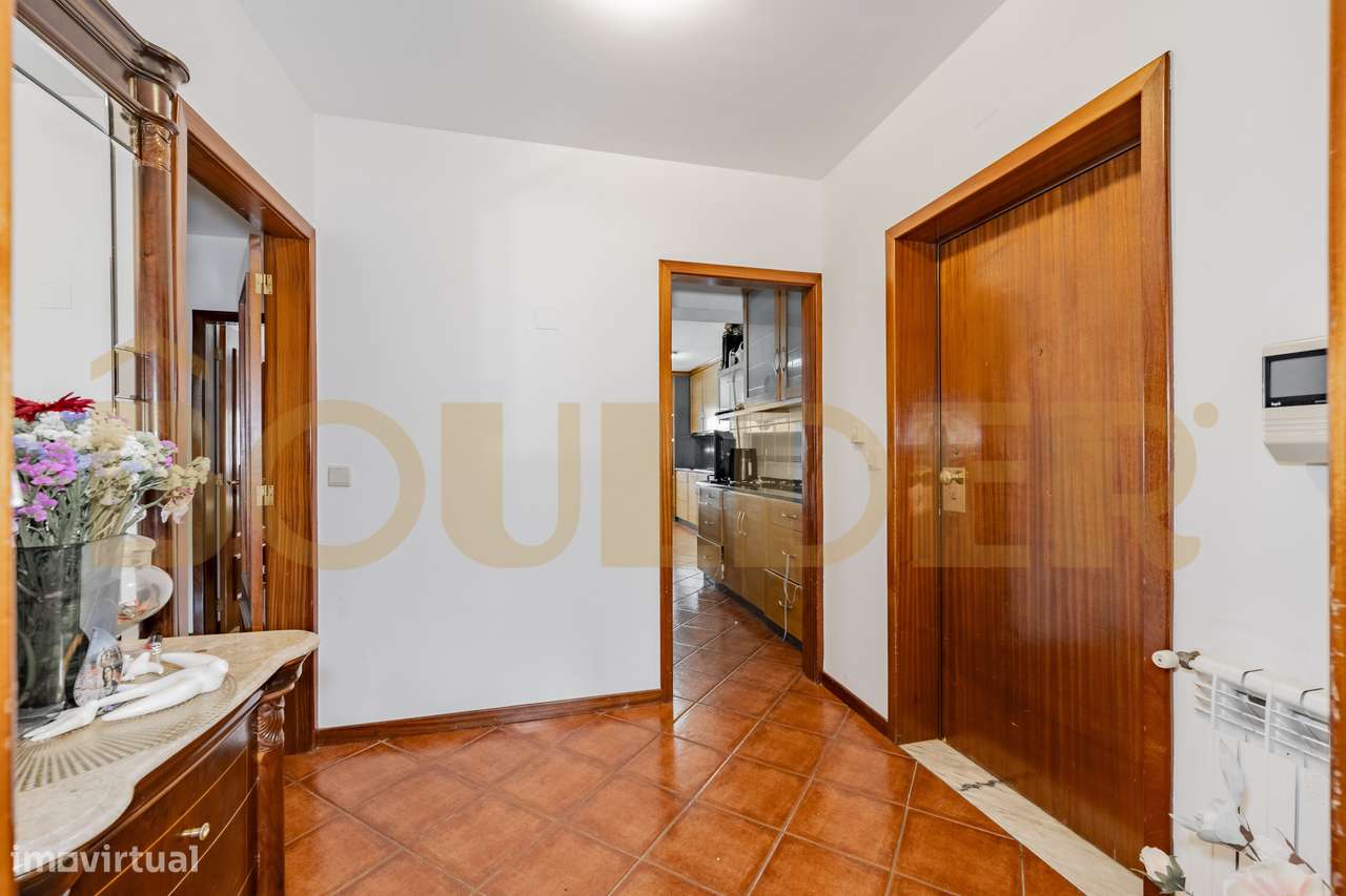 Apartamento T3 em Póvoa de Lanhoso-23