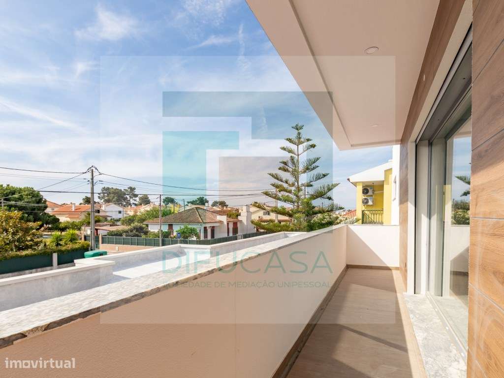 Moradia Isolada T4 Duplex com Piscina e Garagem-55