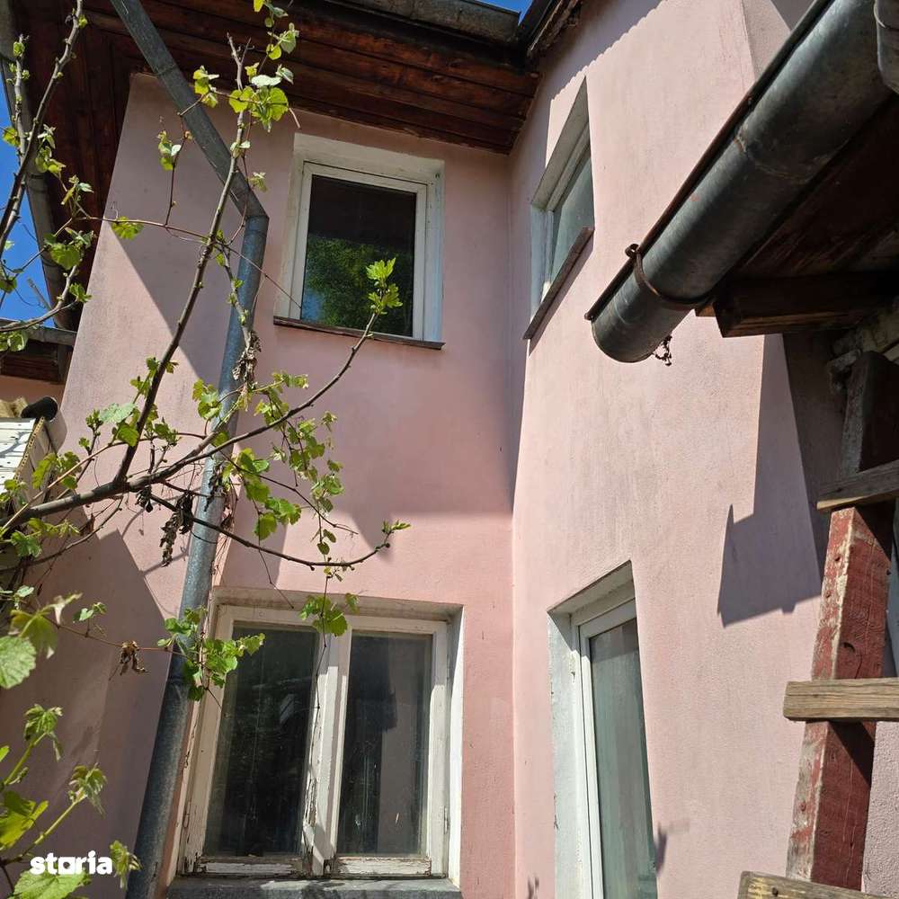 Casă de vânzare pe malul Lacului Plumbuita – Zonă Premium 160.000 € - Imagine principală: 4/14