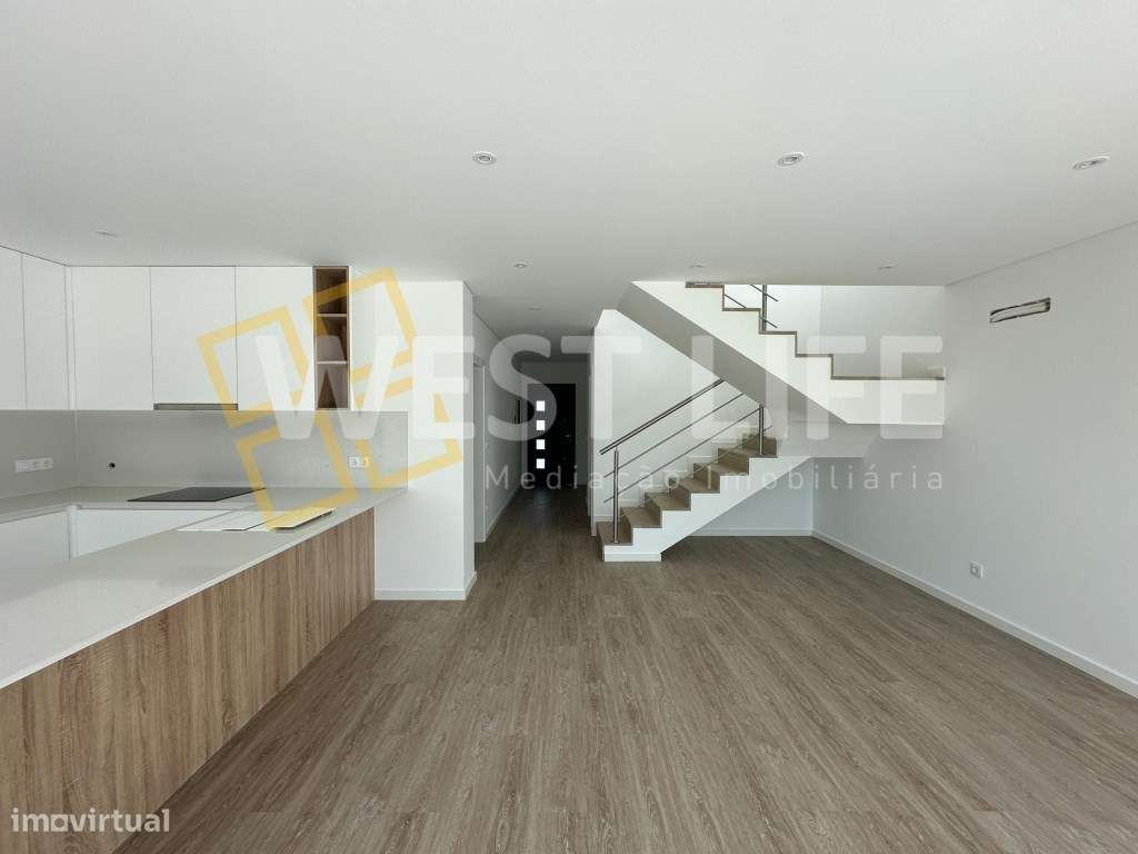 Moradia tipologia T3+1 NOVA com jardim e terraço a apenas 10 minuto... - Grande imagem: 5/24