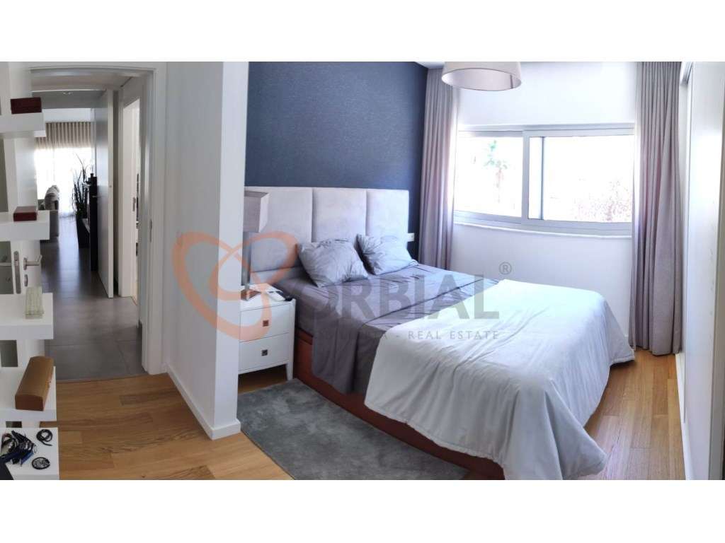 Apartamento T2 com garagem e piscina na cobertura para venda em Alb... - Grande imagem: 4/12