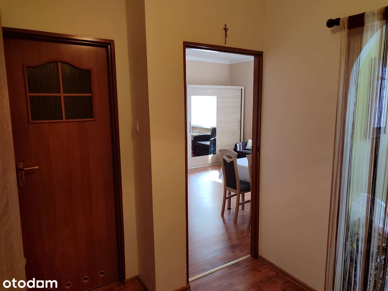 Przestronna kawalerka-10