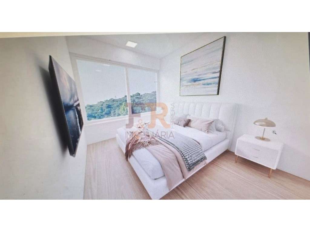 LUXO! Apartamento T2 com Parqueamento Sesimbra-5