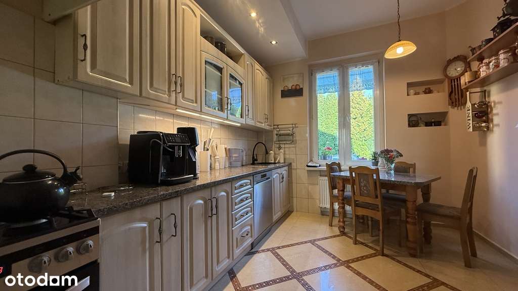 Dwa mieszkania w jednym domu-9