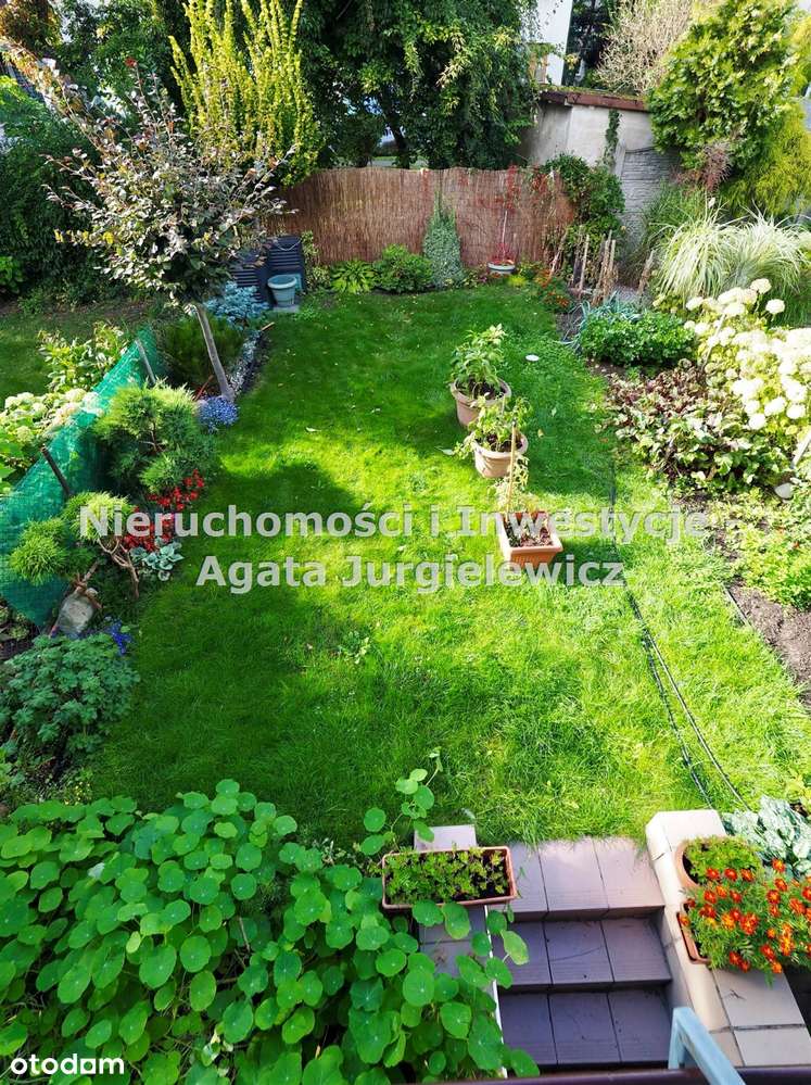 Szereg środkowy, 4 pokoje + strych użytkowy!-14