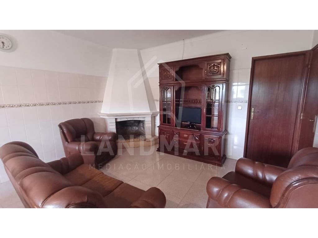 Moradia T3, Portela Nova - Évora de Alcobaça - Grande imagem: 2/12