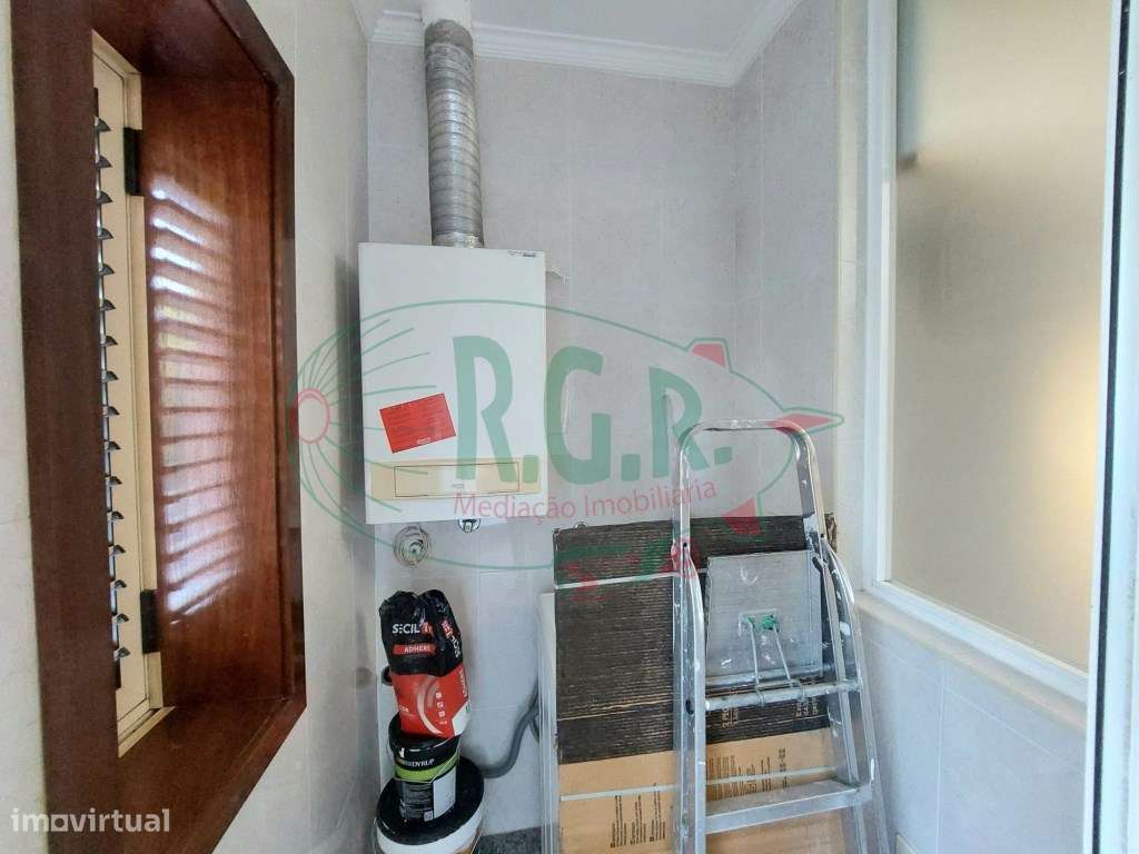 T2 PRONTO A HABITAR | Suite | Garagem Fechada-9