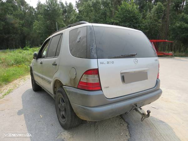 Mercedes-Benz-Class ML270 2.7 D (163Cv) de 2000 - Peças Usadas (8432) - 3