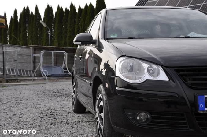 Volkswagen Polo 1.4 16V Trendline - 9