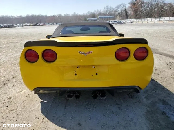 Chevrolet Corvette - 5