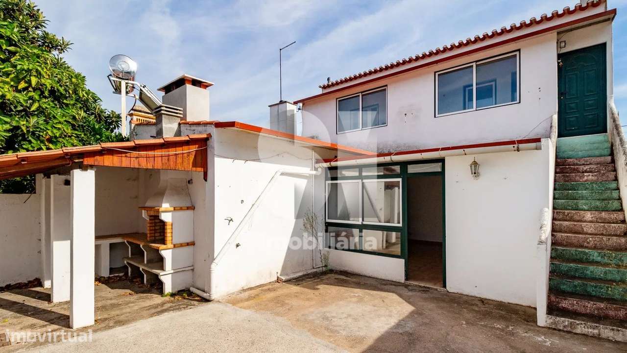 Moradia T5 | boxes para cavalos | Golegã-16