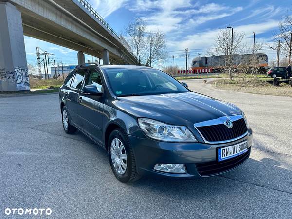 Skoda Octavia 1.6 TDI DPF Ambition - 2