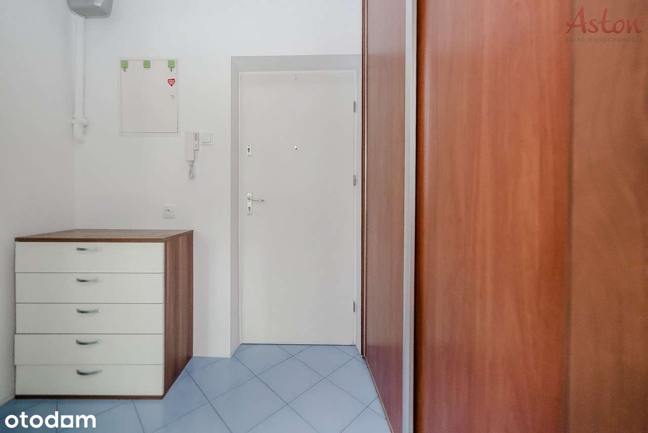 Duża kawalerka z balkonem ul. Bukowa-8