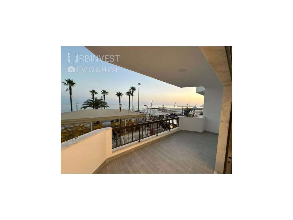 Apartamento T3 a 20 metros da praia e com uma maravilhosa vista mar... - Grande imagem: 4/41