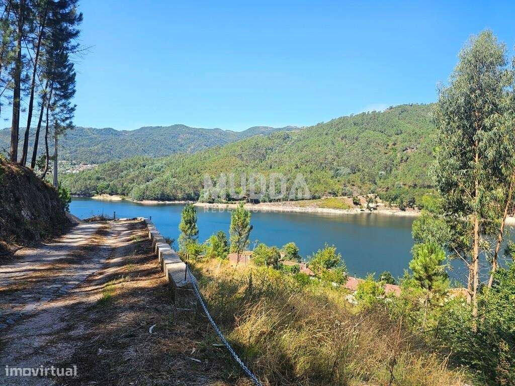 Terreno para Venda em Admeus – Vila do Gerês-9