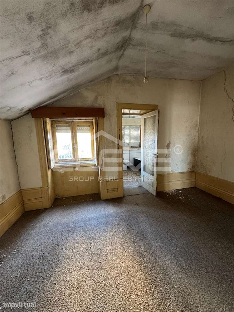 Moradia Para Remodelação Total – Vistas Rio Douro - Grande imagem: 2/14