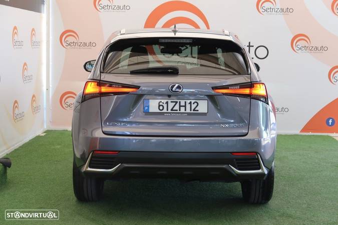 Lexus NX 300h Executive+ - 23