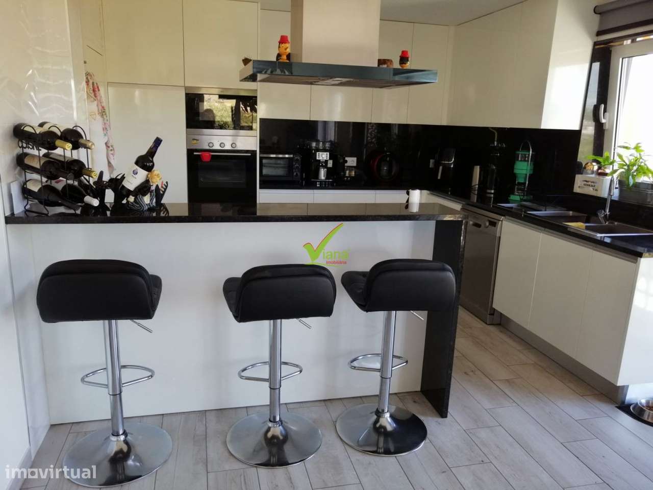 Moradia T. 4 - Próximo centro Póvoa de Varzim - Grande imagem: 5/34