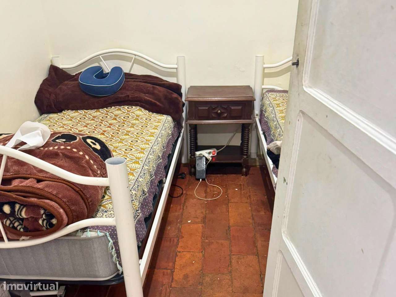 Moradia a Necessitar de Obras – Vale de Santarém - Grande imagem: 2/16