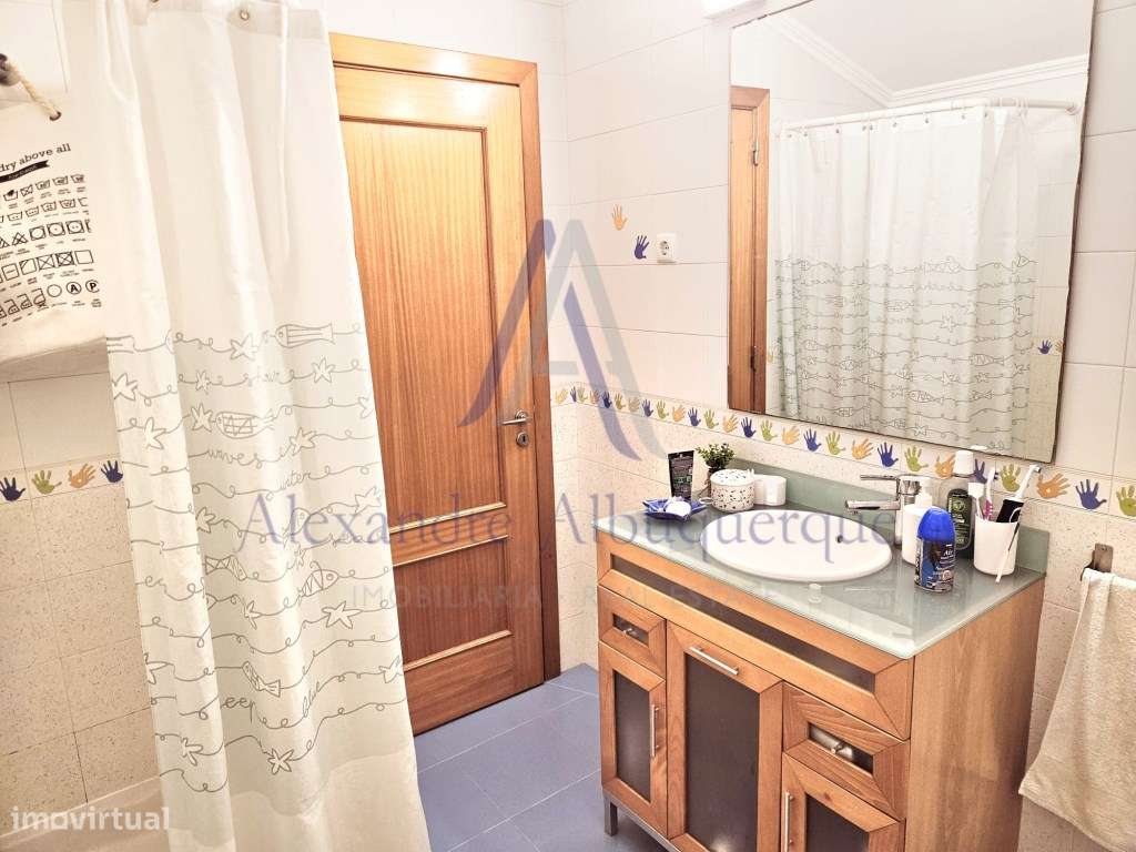 Moradia Isolada T3 com Piscina e Garagem em Azeitão-28