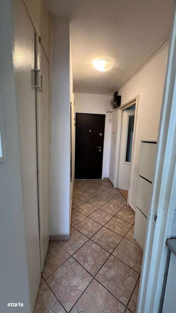 Garsoniera in bloc mixt, an 1980 zona Lujerului, Militari-11