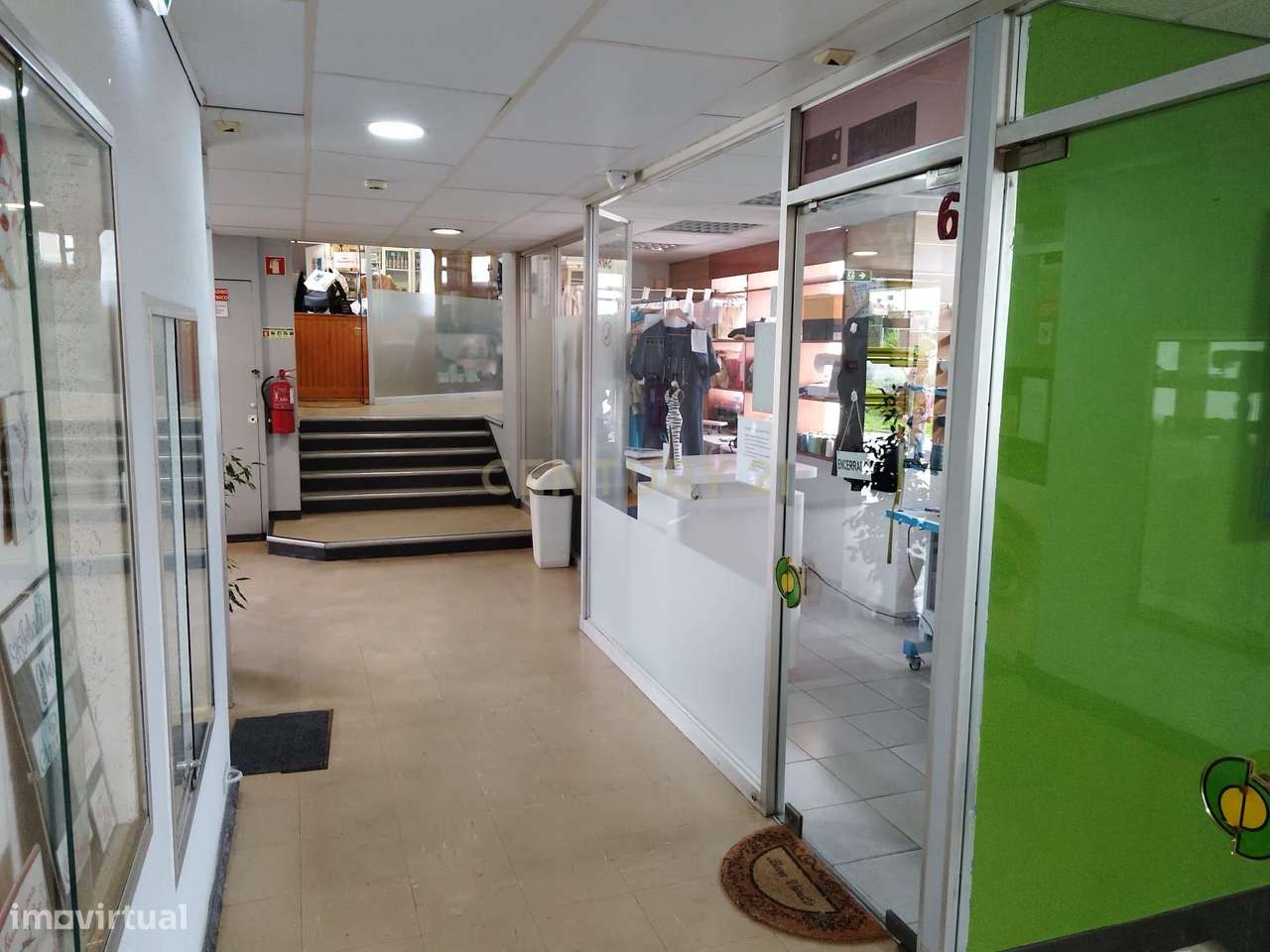 Loja Comercial à Venda – Mem Martins - Grande imagem: 5/10