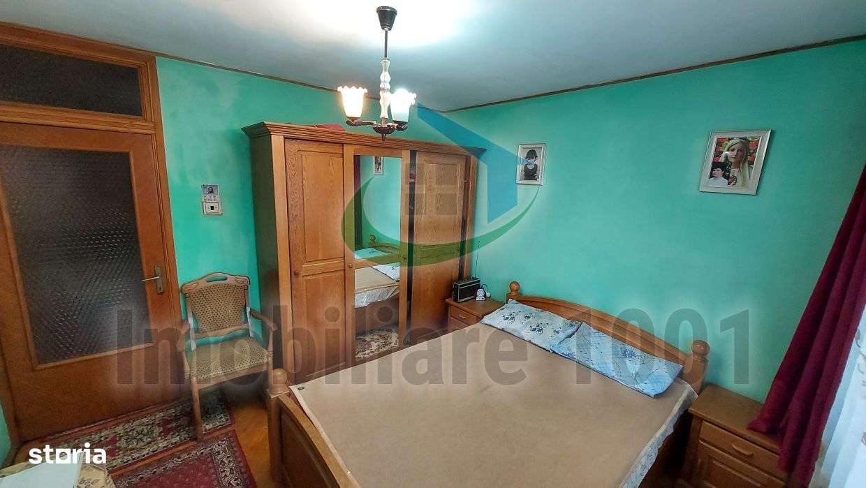 Apartament 4 camere, Republicii, etaj 1, garaj și boxa, zona Canal 7-1