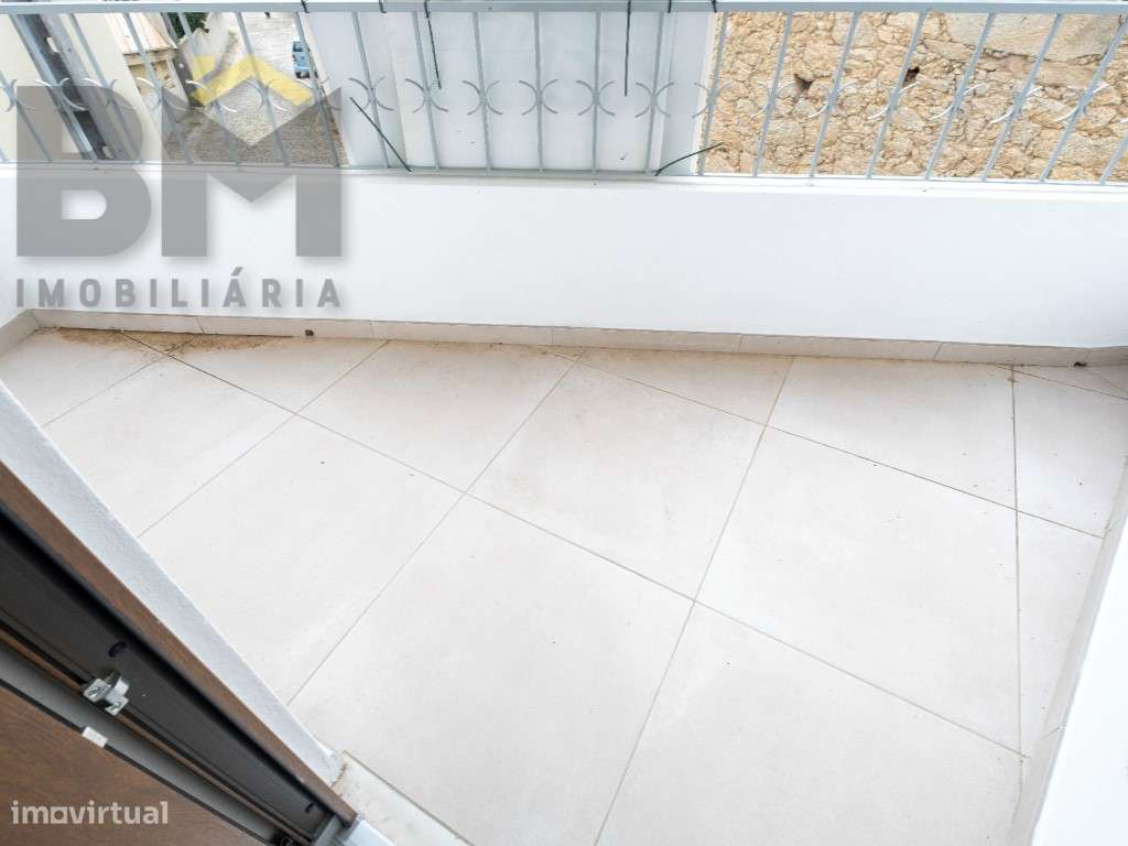 Moradia em Póvoa de Rio de Moinhos completamente renovada em 2024-11