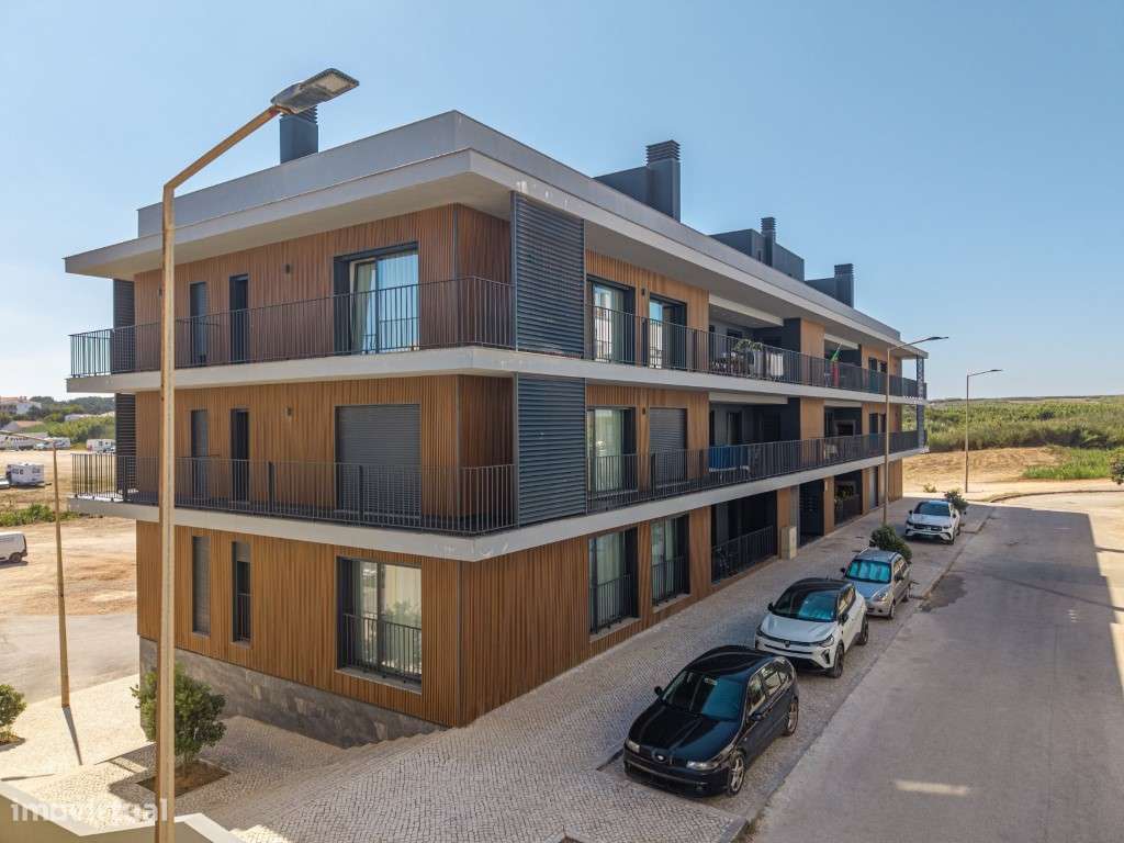 Apartamento T3 Moderno com Varanda e Churrasqueira - Praia de Santa...-0