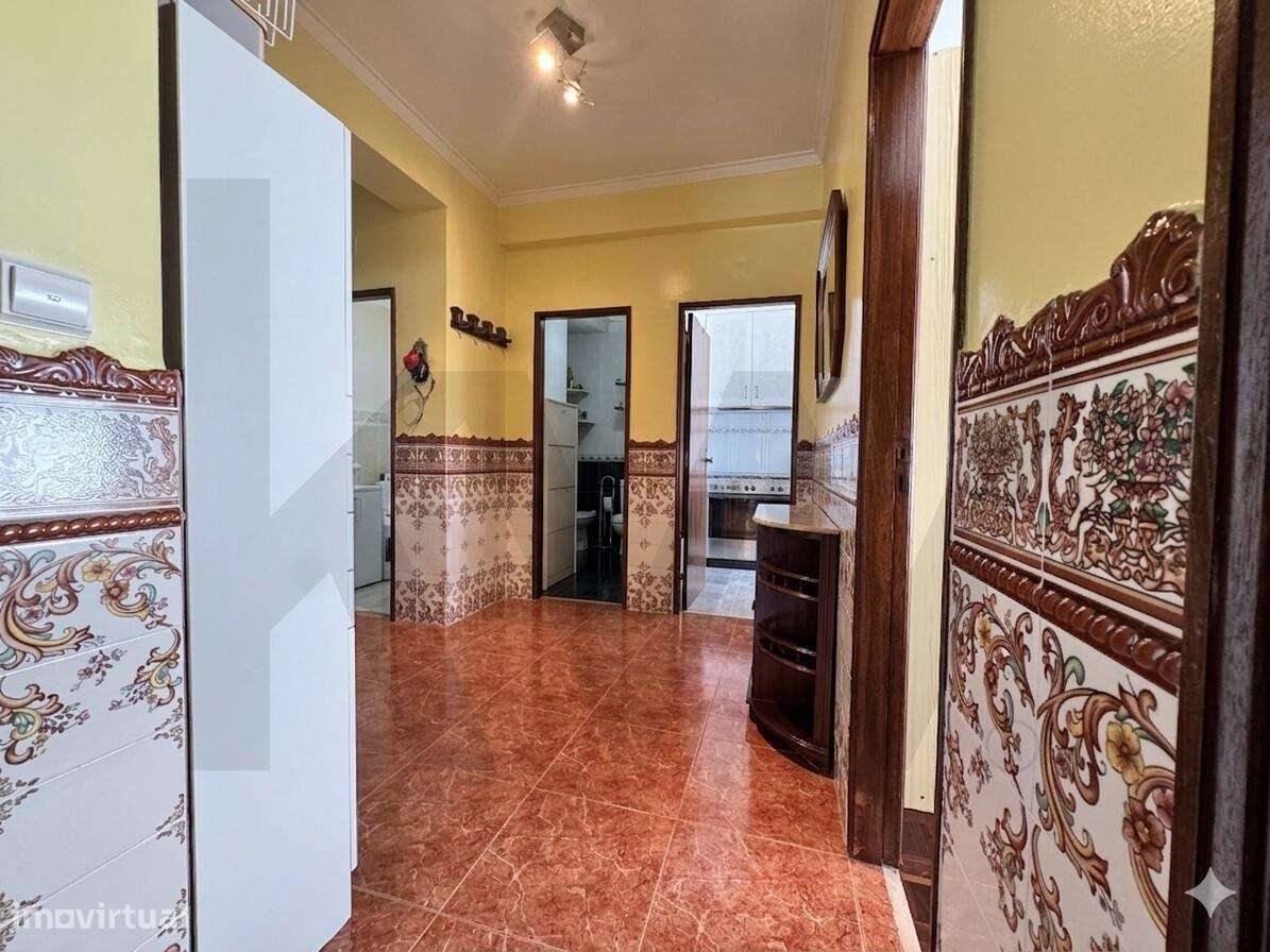 Apartamento T3 em São João da Talha, com vista rio e lugar de parqueam-9