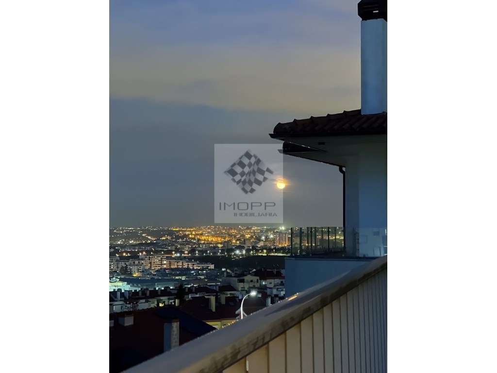 Moradia de Excelência na Amadora - Exclusividade, Conforto e Locali...-50