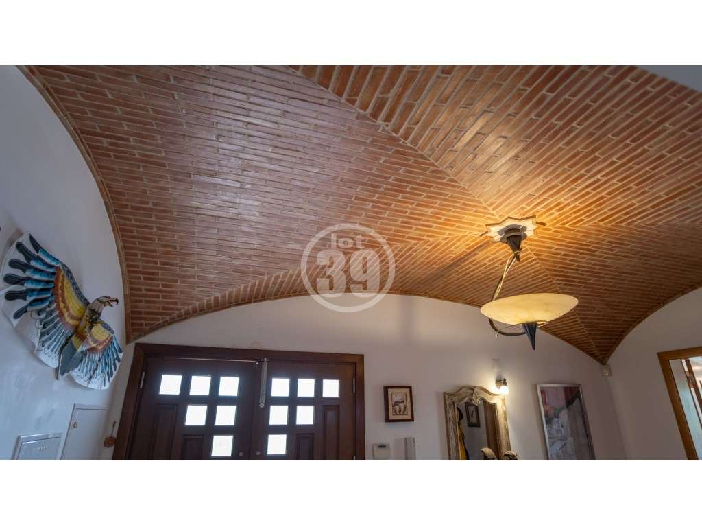 Excelente moradia com 4 quartos, garagem, piscina e jardins. - Grande imagem: 5/40