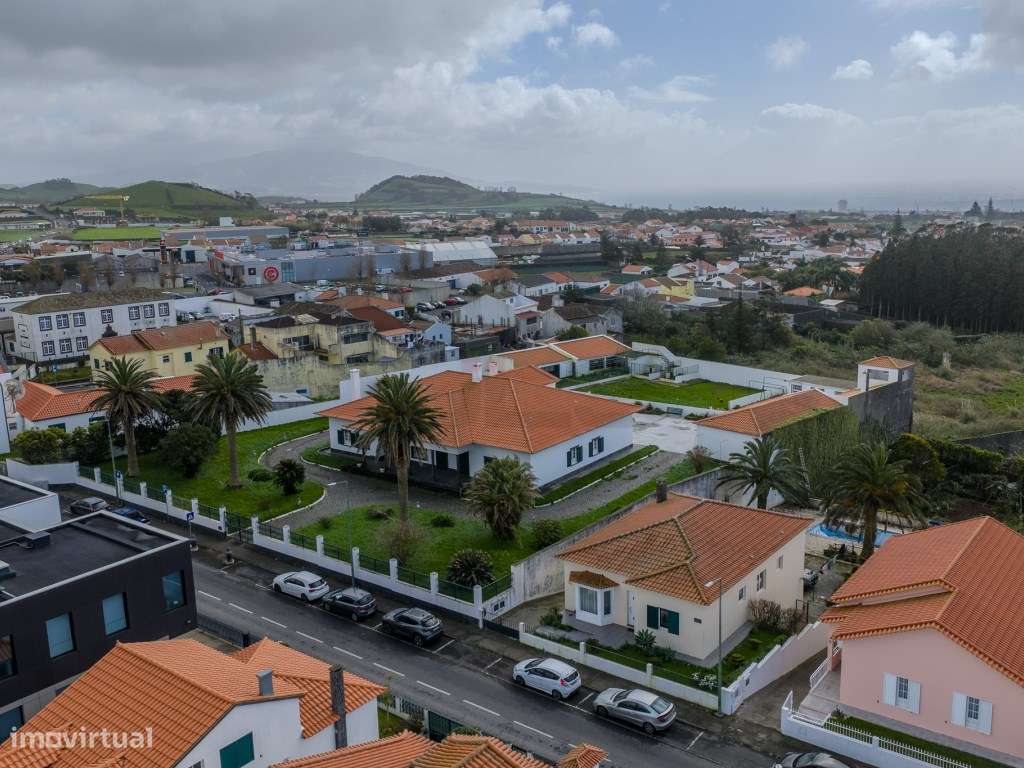 Moradia Imponente e Isolada nos Arrifes Privacidade, Espaço e Vista...-57