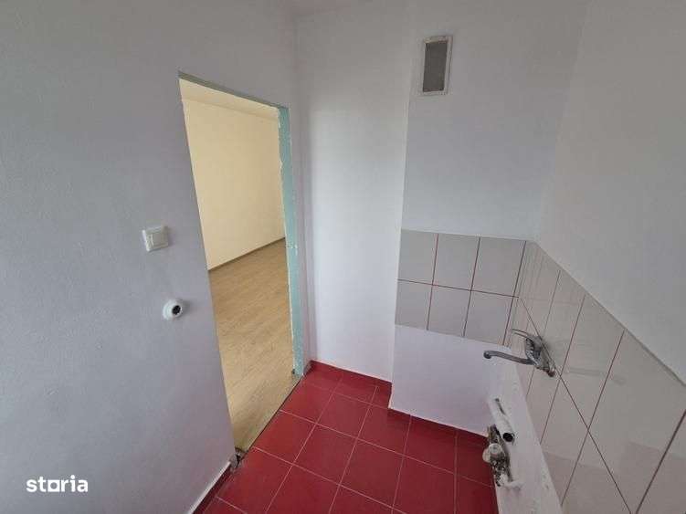 Garsonieră semidecomandată – zona Drumul Taberei | Metrou Favorit - Imagine principală: 4/10